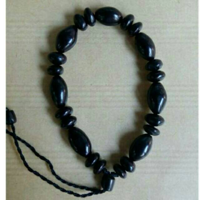 Gelang kokka oval hitam