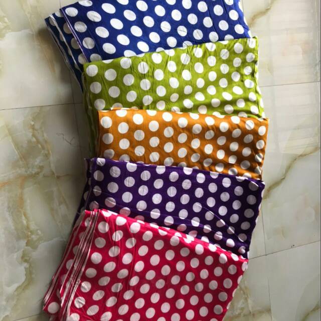 Kain rayon/santung polkadot