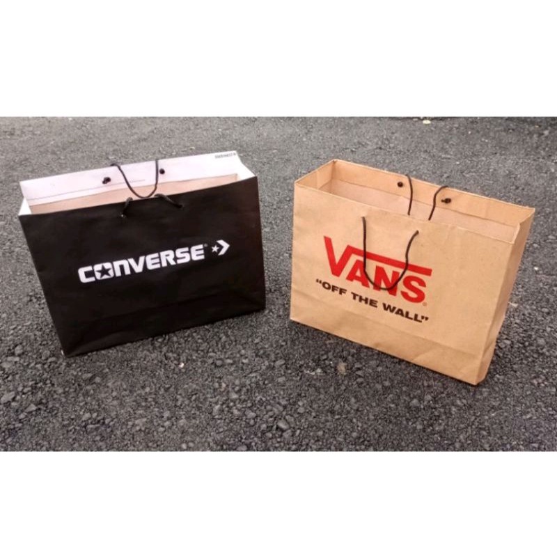 

PAPER BAG CONVERSE VANS