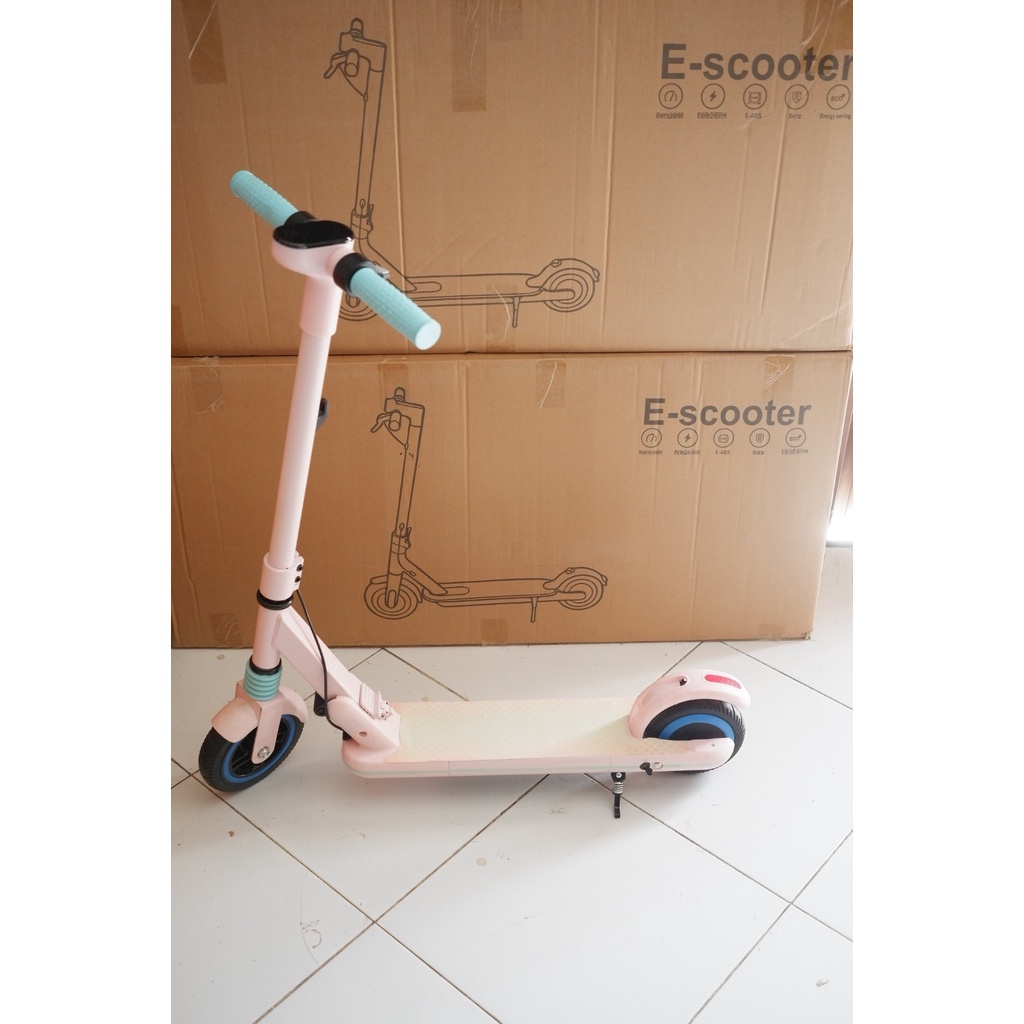 Skuter Listrik anak premium impor / NINEBOT E8 e-KickScooter Termurah impor