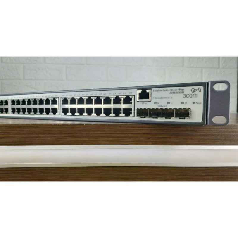 3Com 3CRBSG5293 dengan Braket 3Com 2952-SFP Plus Switch (48-Port Gigabit Switch)