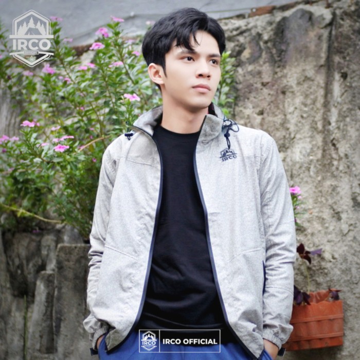 Jaket olahraga waterproof - Ultralight folding jacket - Jaket gunung