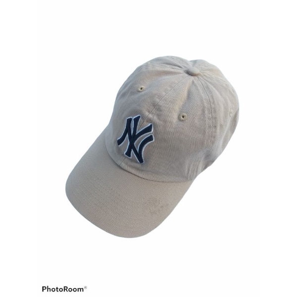 beige ny cap