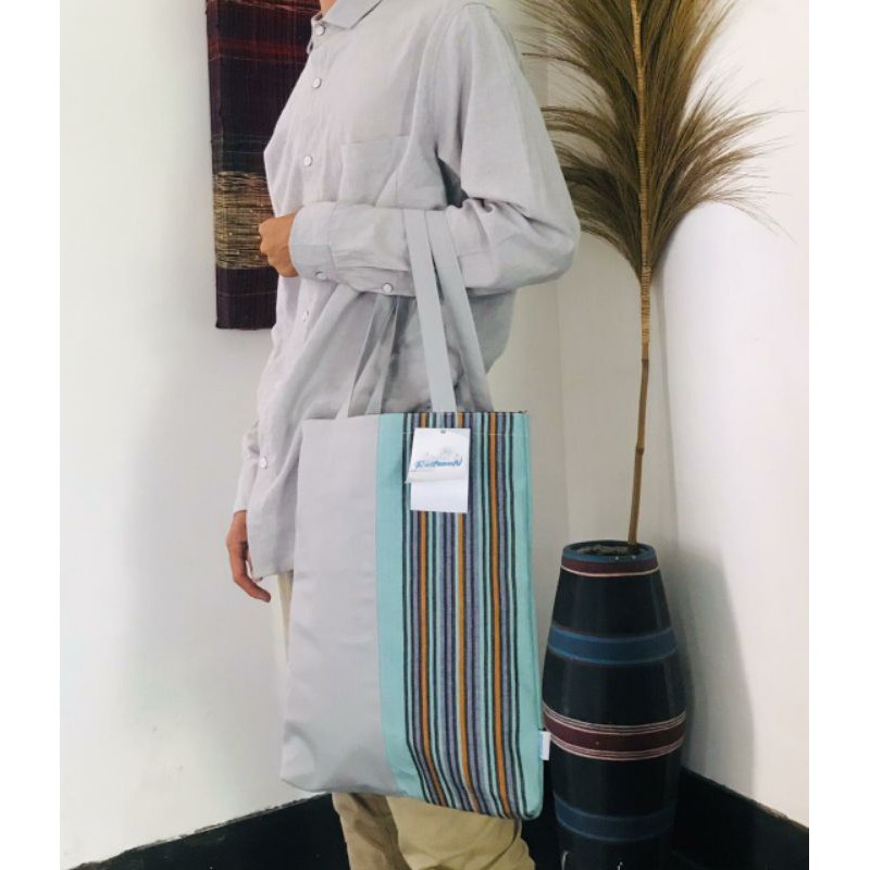 Tas Pria, Tas Wanita  Totebag kece Totebag Tenun Pringgasela Kain Tenun Pringgasela Lombok