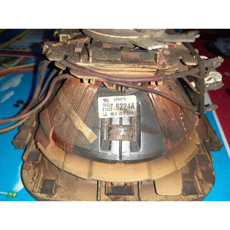 yoke tv LG 21 inch 6224a