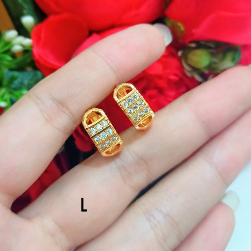 Anting dewasa jepit permata zircon varian motif Gold tidak Berkarat || COD ||