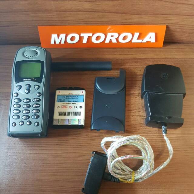 HP Handphone Motorola Iridium 9505 Satelit Super Mulus Telepon Normal Tahan Banting