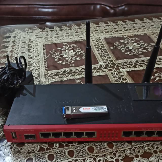 Mikrotik RB 2011