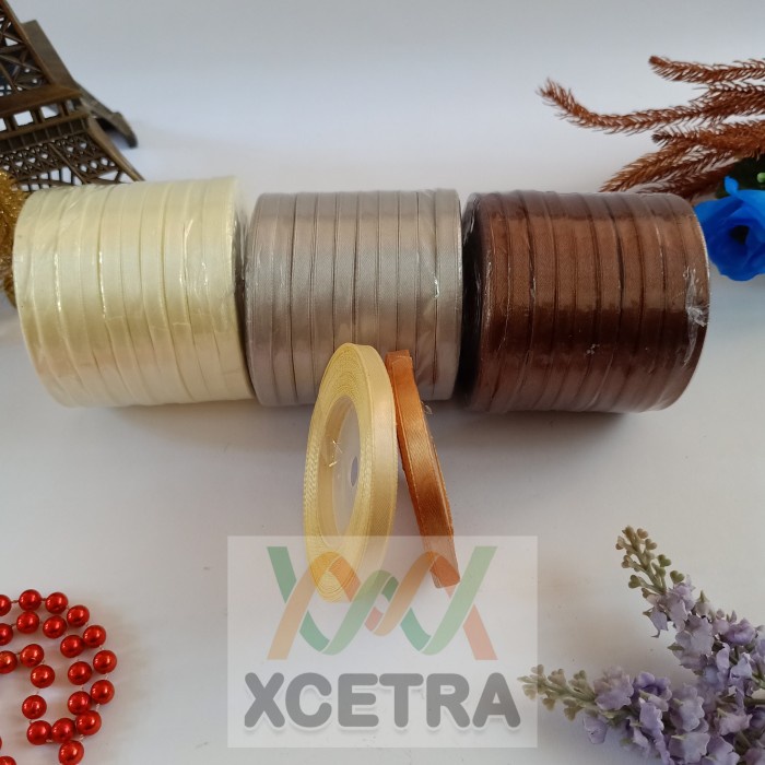 

Pita Satin 1/4" (0.6 cm)