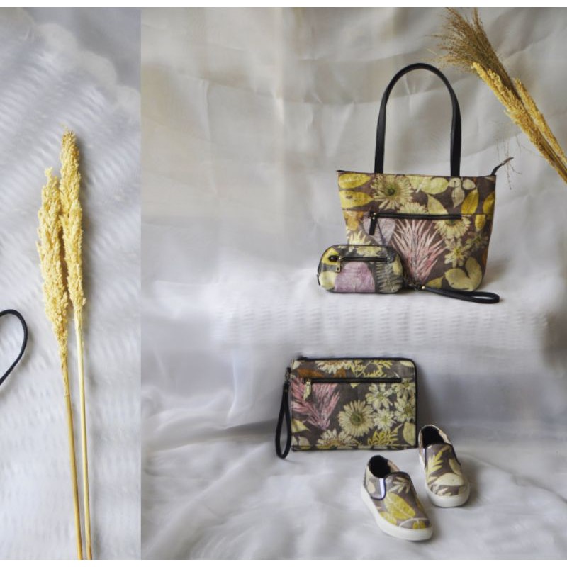 

GIFT BOX LEATHER BAG/ HAMPERS LEATHER/ PARCEL LEBARAN TAS - Nadira Bag / Tas kulit Ecoprint