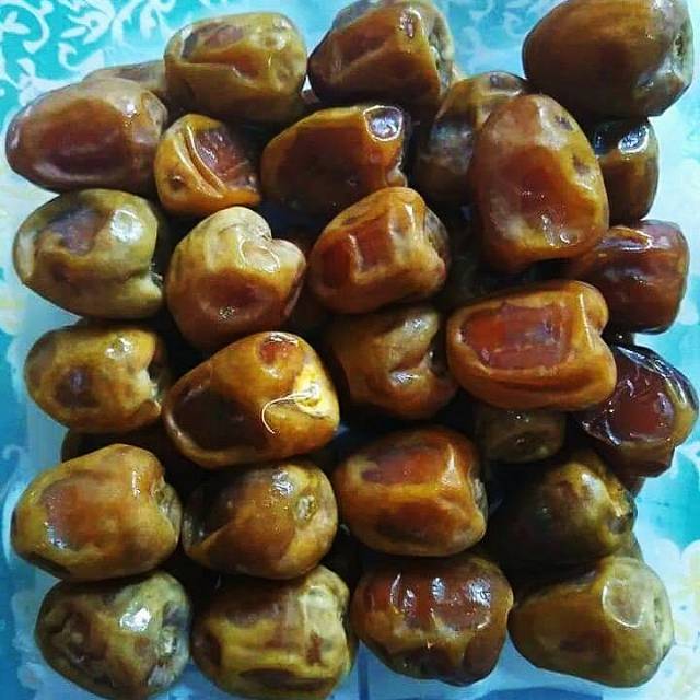 

KURMA SUKARI (1KG) ASLI [BERGARANSI]