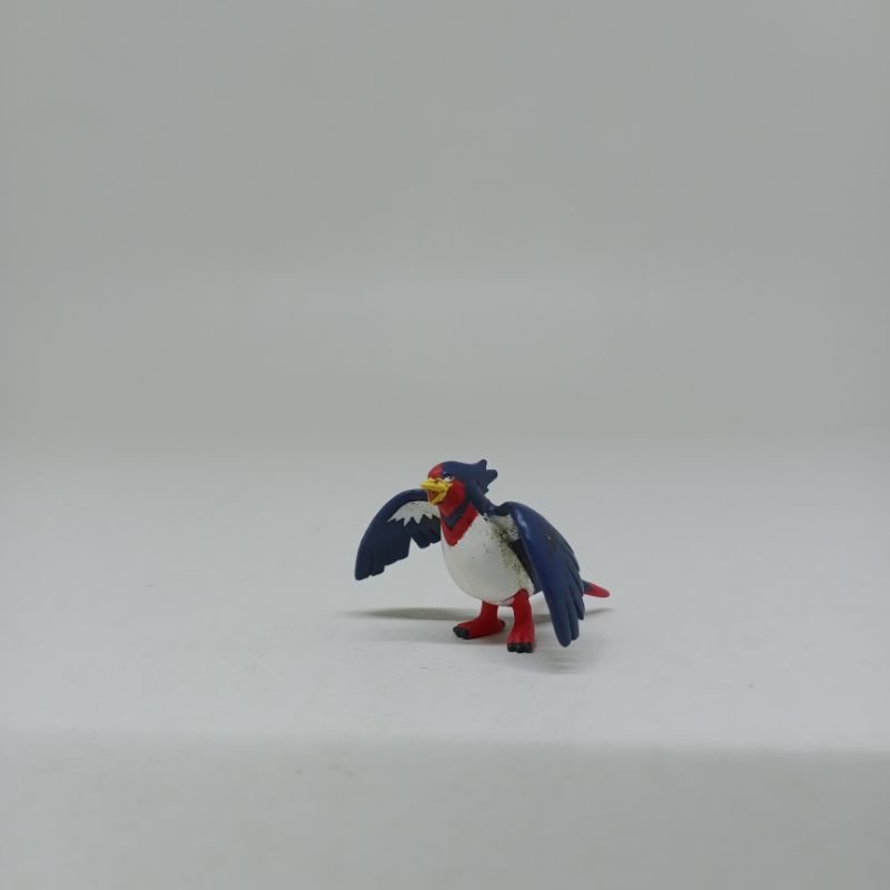 Mini Figure Pokemon Swellow