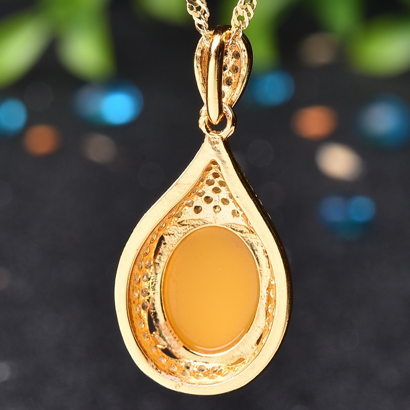 [Ready Stock]Fashion Inlaid Yellow Amber Pendant Diamond-Studded Necklace