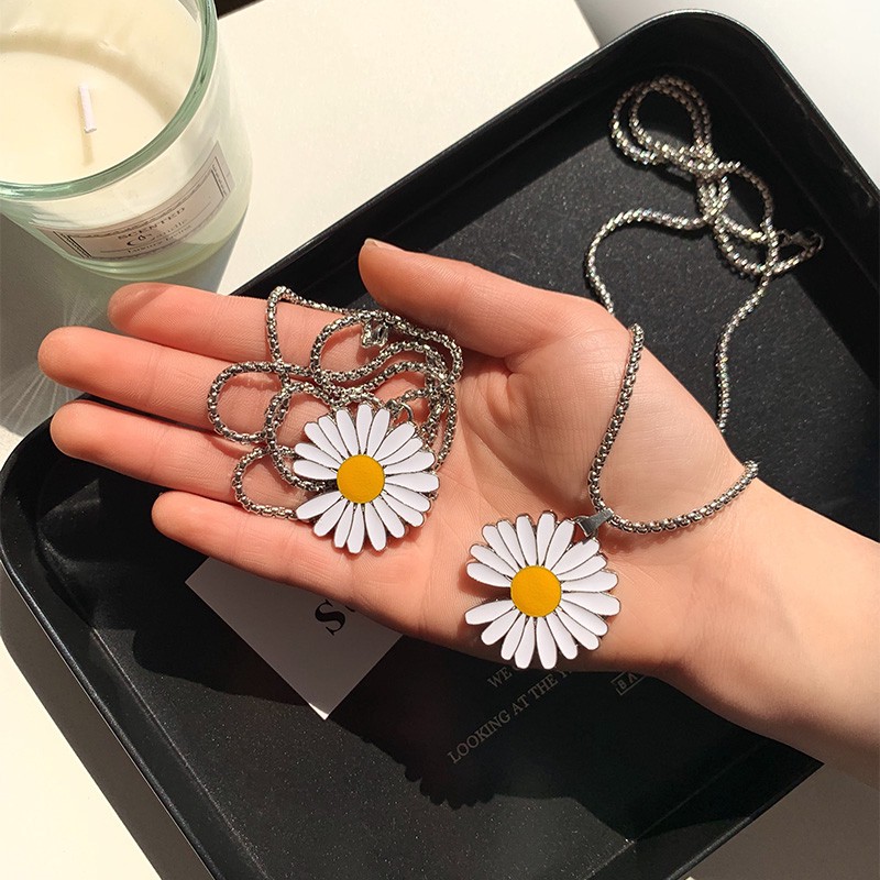 Fashion Daisy Tassel Necklace Small Daisy Bracelet Korea Fresh Gold Bracelet Gold Necklace L25