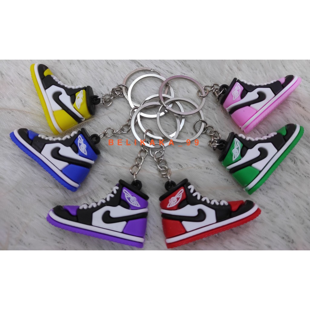 GANTUNGAN KUNCI SEPATU RODA SNEAKERS NIKE IMPORT 3D TIMBUL / GANTUNGAN KUNCI SEPATU SNEAKERS / GANTUNGAN KUNCI SOUVENIR SEPATU RODA SNEKAERS NIKE / GANTUNGAN SEPATU RODA / GANCI SEPATU NIKE / GANCI SNEAKERS / GANCI SEPATU RODA / KEY CHAIN