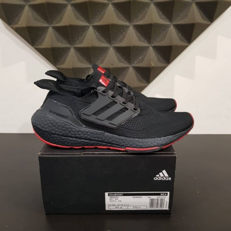 black ultra boost 21