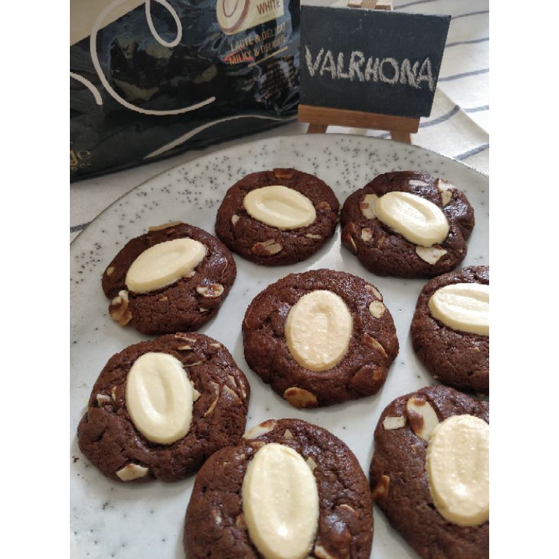 

Mix Valrhona cookies by Gourmetdeliverie