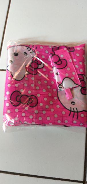 Hello Kitty Jendela