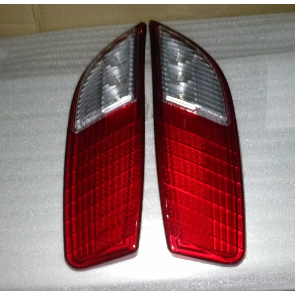 Lampu Rear Reflektor / Mata Kucing Nyala Mobil  Toyota Agya / Daihat