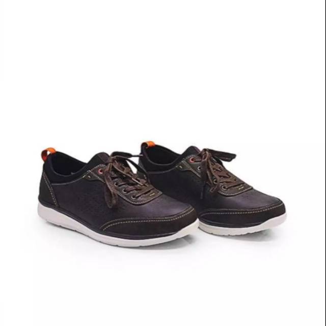  Bata  Sepatu  Casual  Pria  Bogota 8214132 Shopee Indonesia