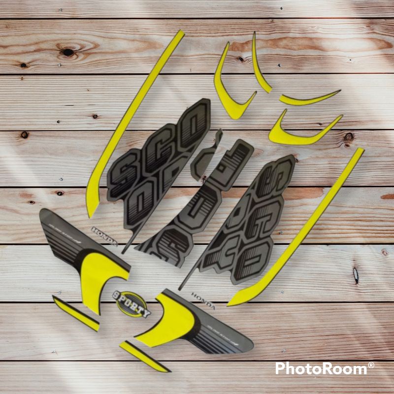 stiker motor scoopy tahun 2017 hitam lis hijau stiker motor standar berkualitas Lis motor terbagus l