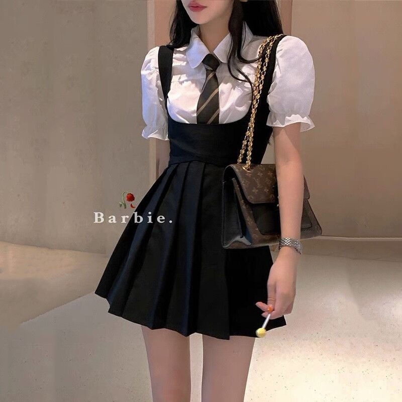 Small black dress, suspender dress, female summer spice JK uniform, suspender, pleated skirt + bubbl