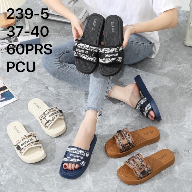 Sandal Jelly Balance 239 Sandal Jelly Slop Christian Doir Terbaru.