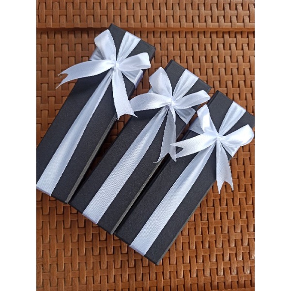 

kotak kado/ box femo