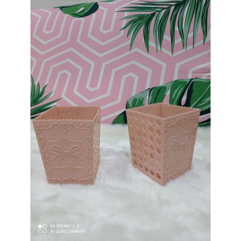 

kotak pulpen, wadah pensil kotak