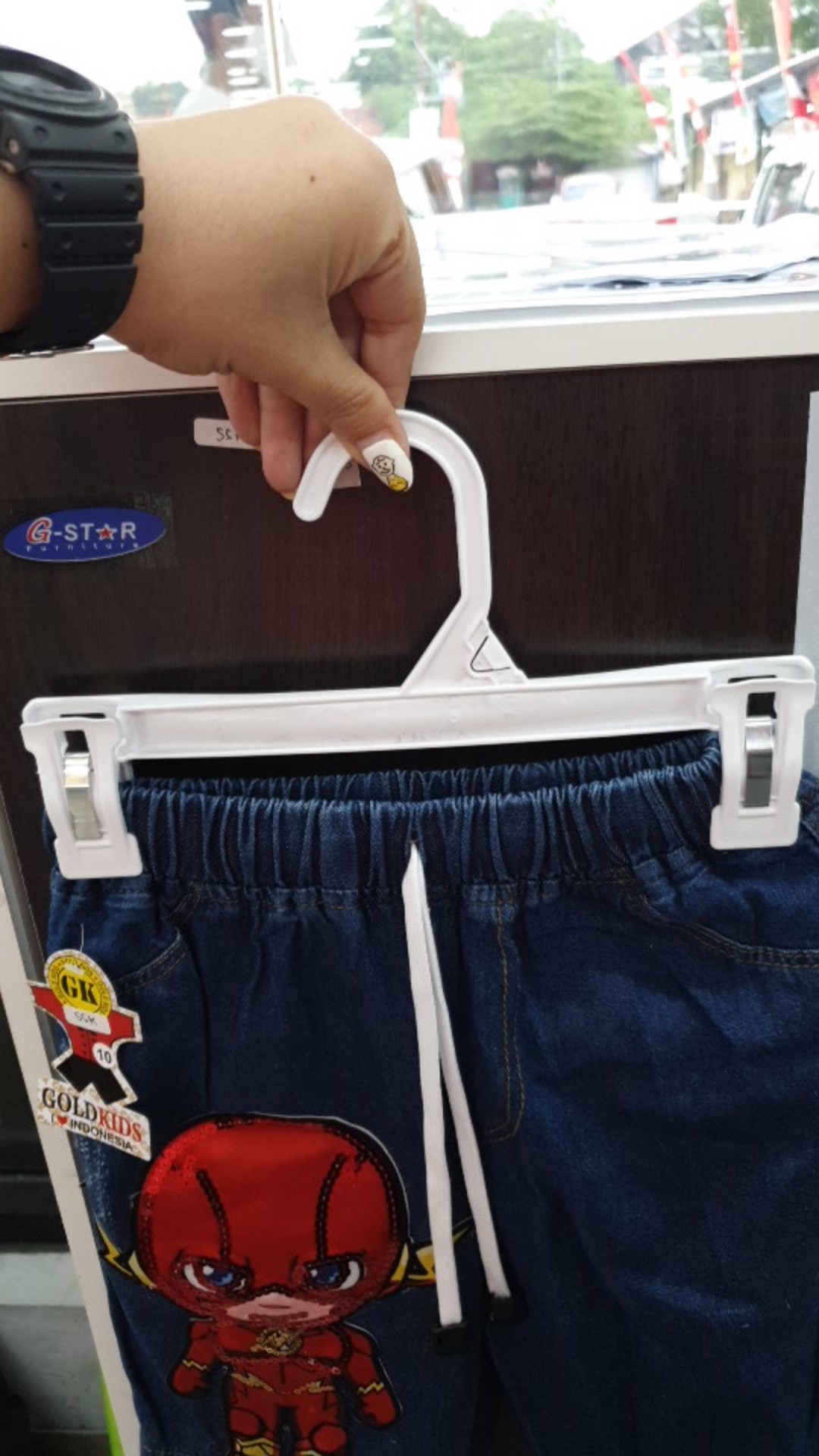 Hanger Jepit Putih 25cm