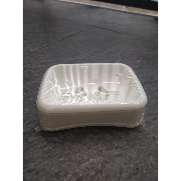 Tempat sabun putih