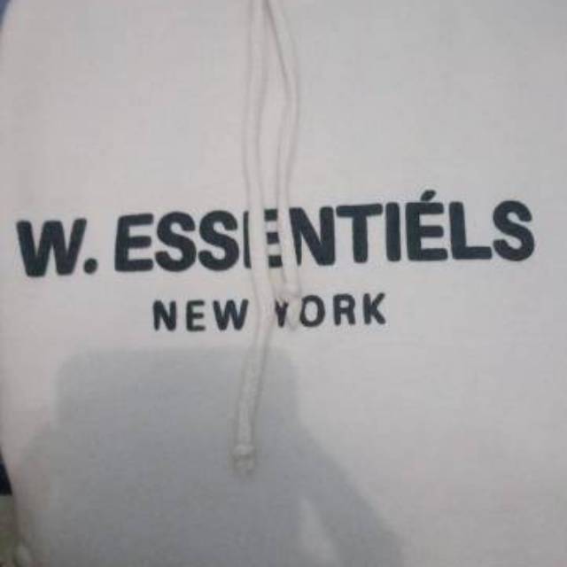 Hoodie w.essentiels preloved