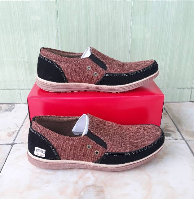 Sepatu Pria Santai Sepatu Slop Trendy Slip On