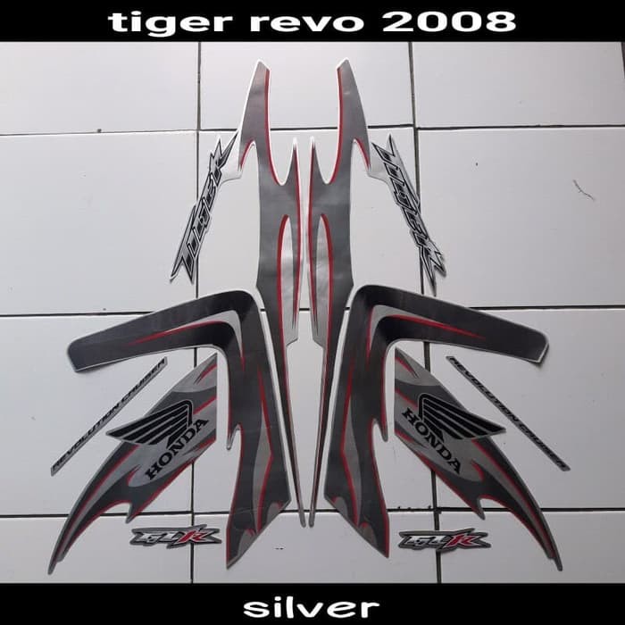 striping motor honda tiger revo 2008 silver