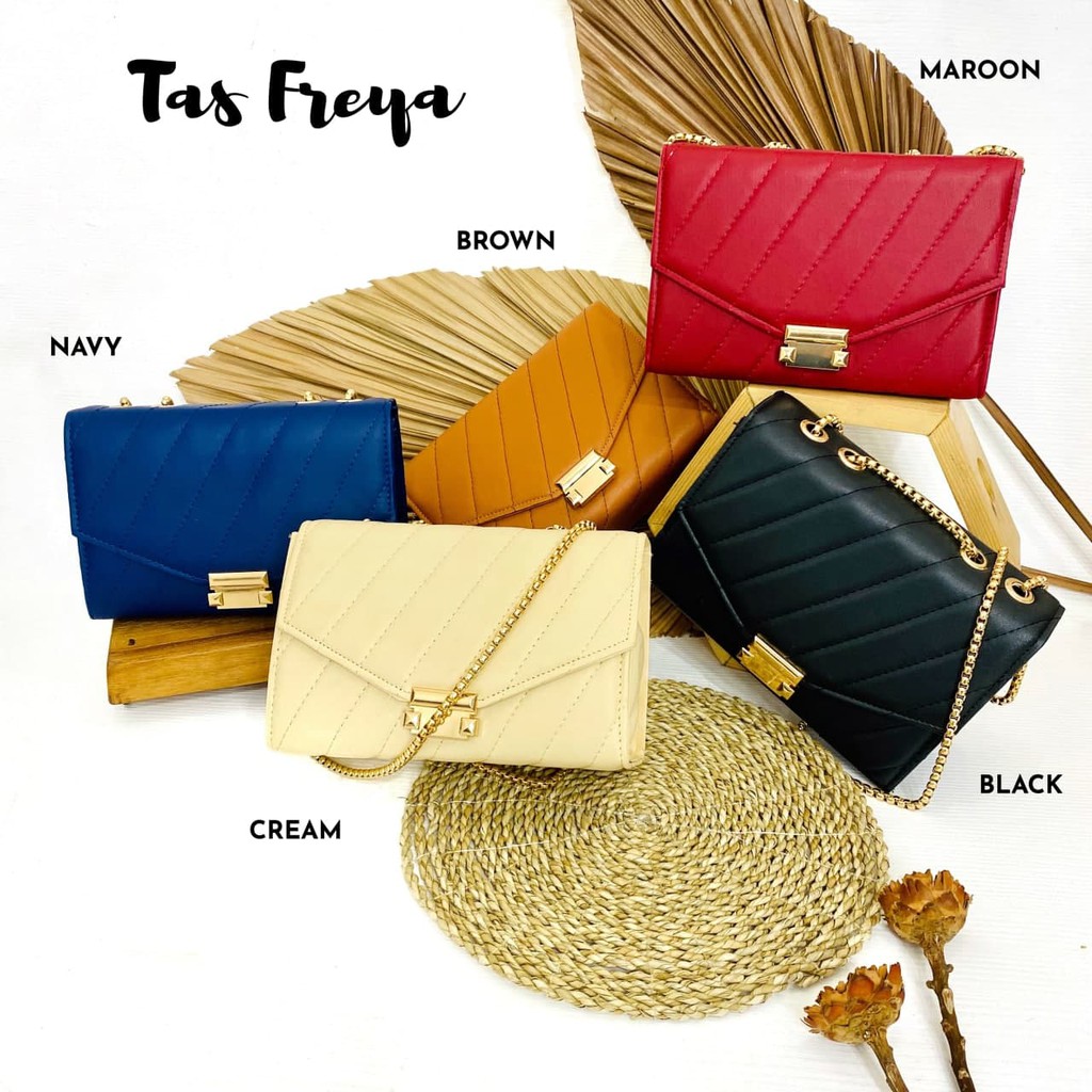Benang Raja Tas Selempang Wanita Slingbag Freya