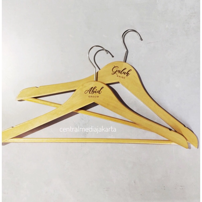 Hanger Kayu Grafir Palang Grosir