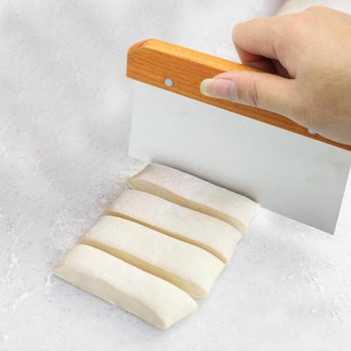 Dough/Fondant Cutter with Wood Handle