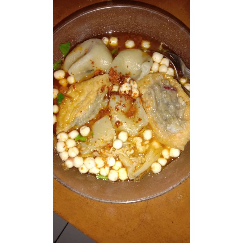 

bakso tahu urat/tahu Bastul dan pangsit Suir ayam