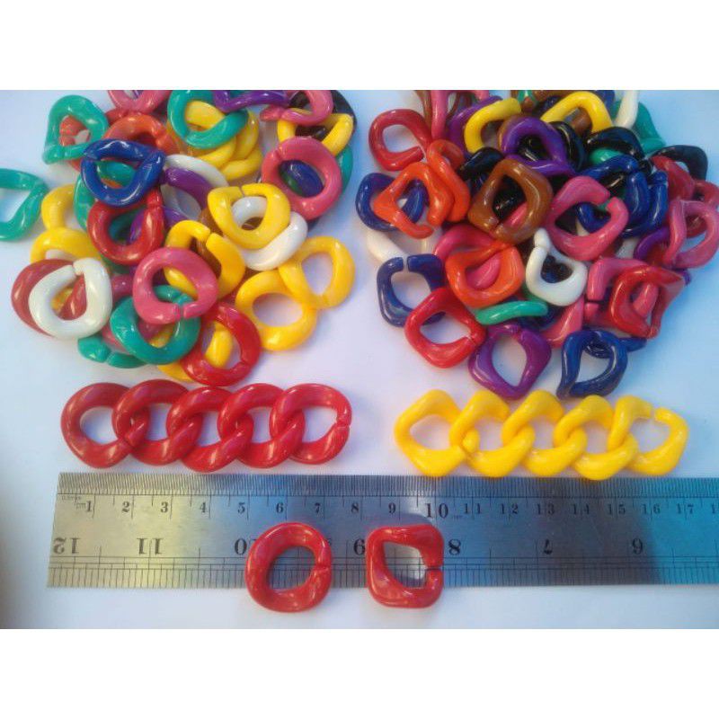 

RANTAI PLASTIK WARNA Bentuk Kotak