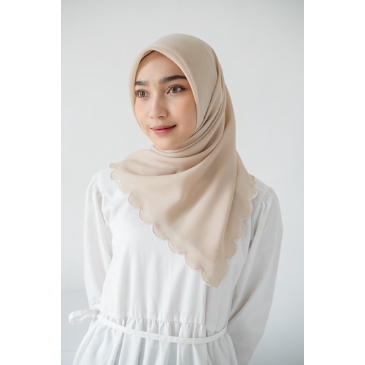 VELOSE - Raya Embordery Square Hijab