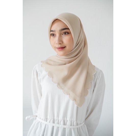 Raya Square Hijab