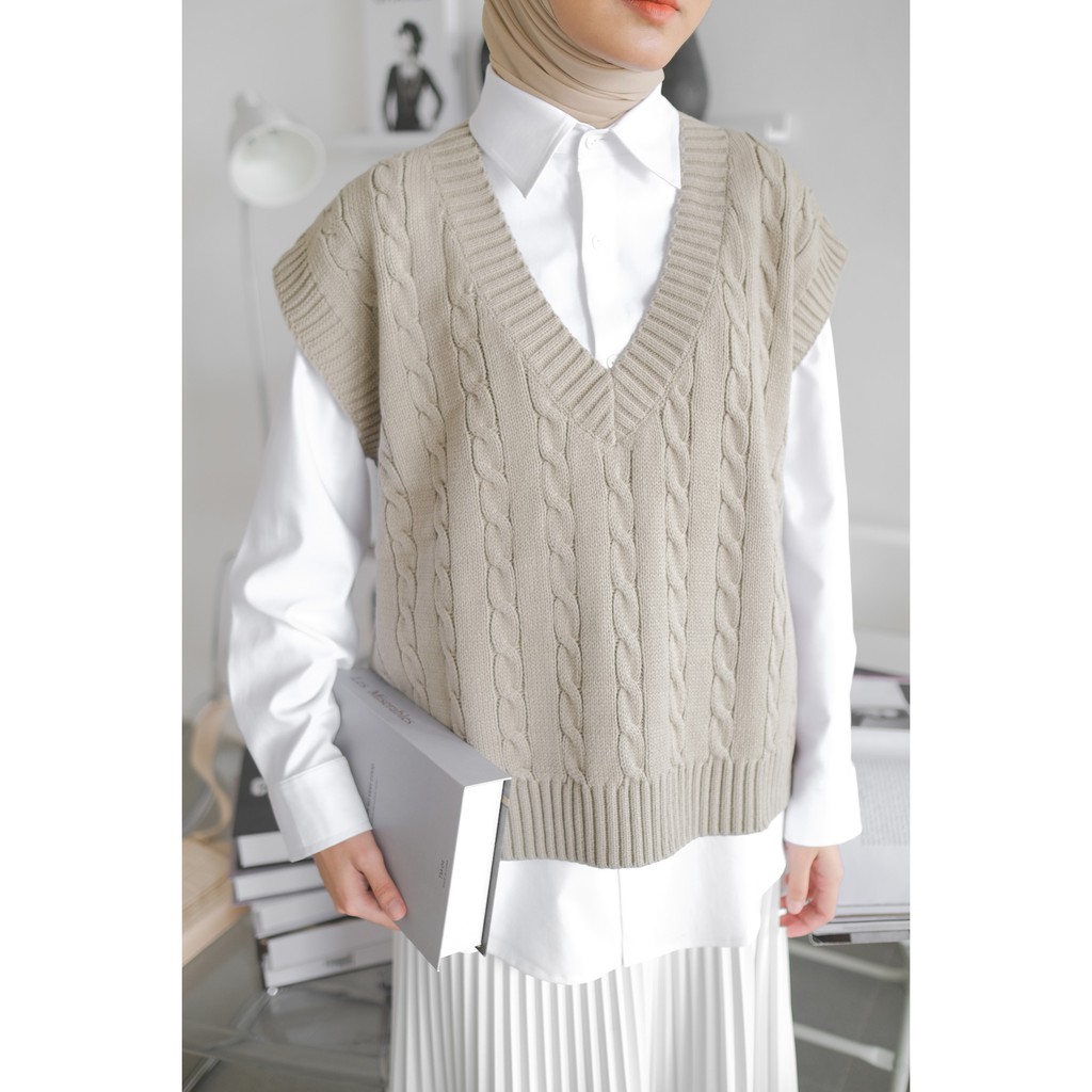 Saba Cable Knit Vest - Rompi Rajut Premium - Vest Rajut | Shopee Indonesia