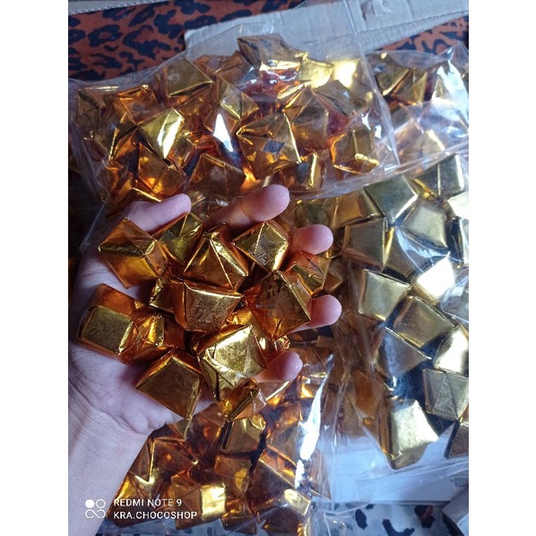 

Piramid Coklat