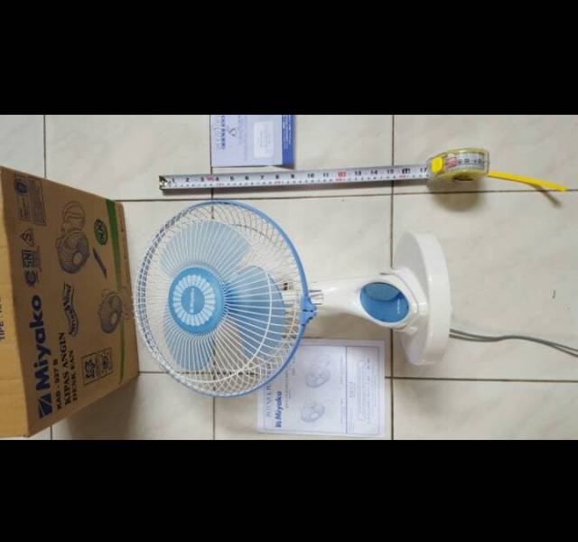 Kipas angin meja Miyako / Desk Fan 2 in 1 9 inch KAD-927B