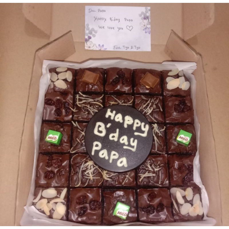 

HAMPERS BROWNIES FUDGY SHINY PREMUIM TERMURAH JOGJA / KADO MURAH JOGJA / GIFT BOX / HAMPERS RAMADHAN / HAMPERS LEBARAN IDUL FITRI