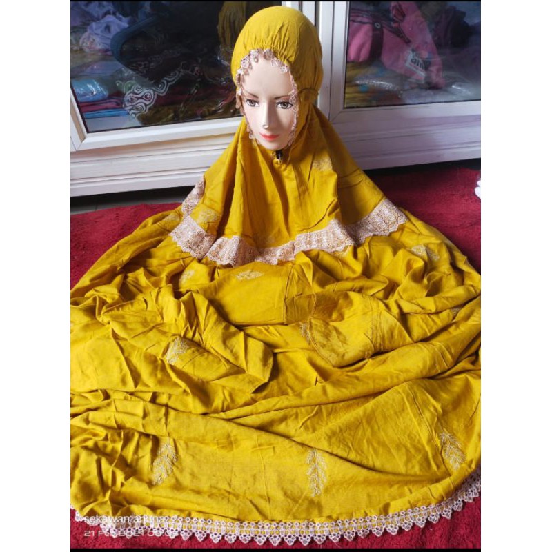 mukena rayon lajuran cemara dan cahnnel murah meriah kuning