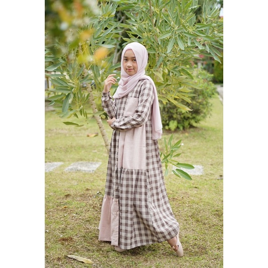 DRESS ANAK TANGGUNG KATUN KOTAK Malikha Dress in Mocca