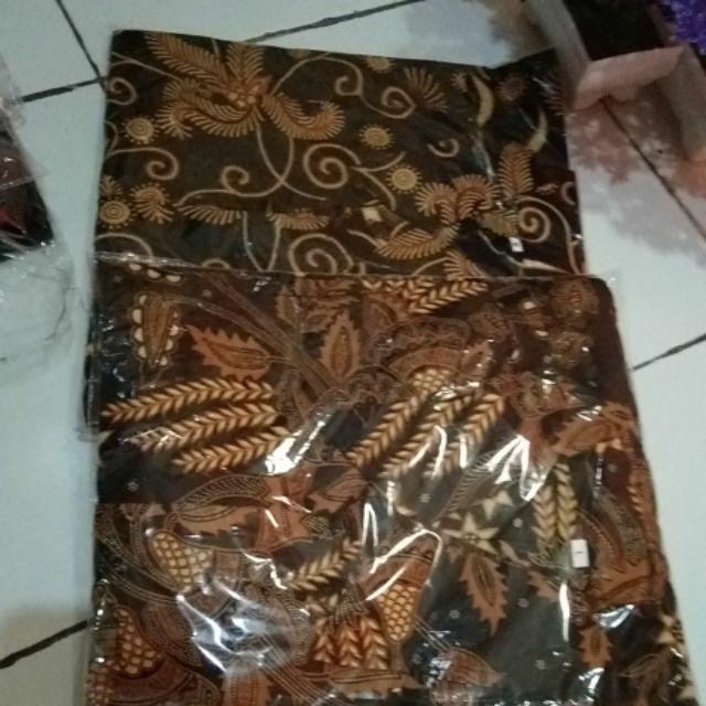 Kemeja Batik Pria Lengan Panjang Batik R08 Motif Black Sweet