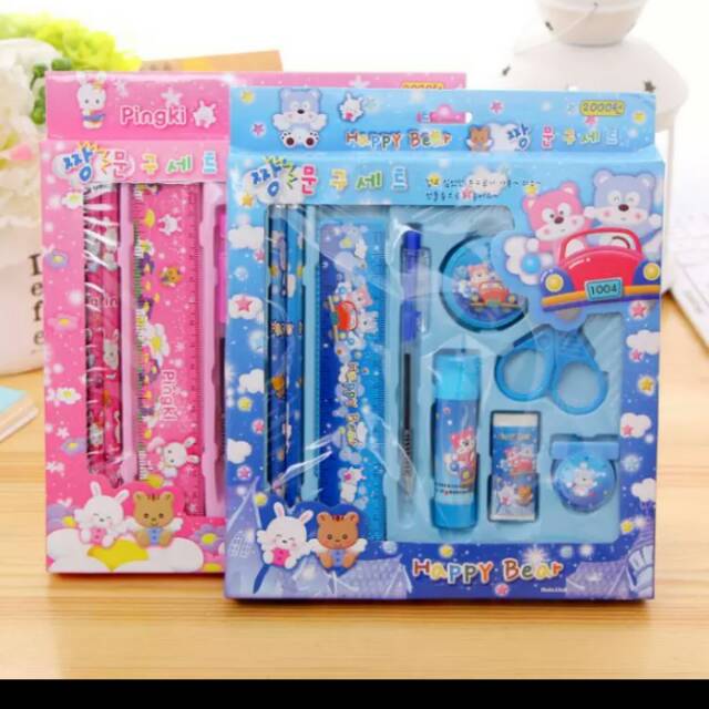 

Set alat tulis kartun
