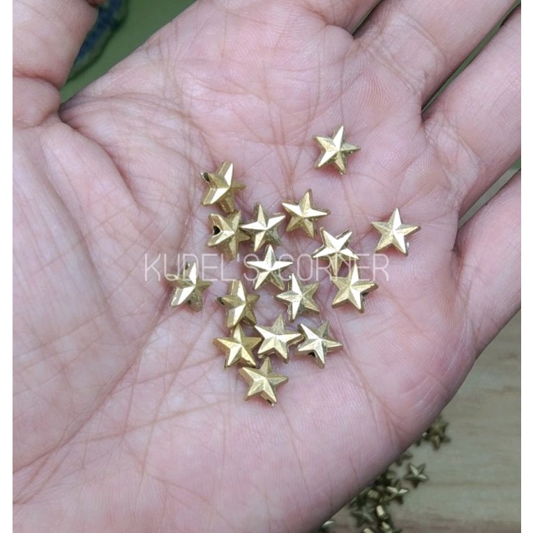 100 pcs manik Mote SQ Gold Bintang lancip 6mm